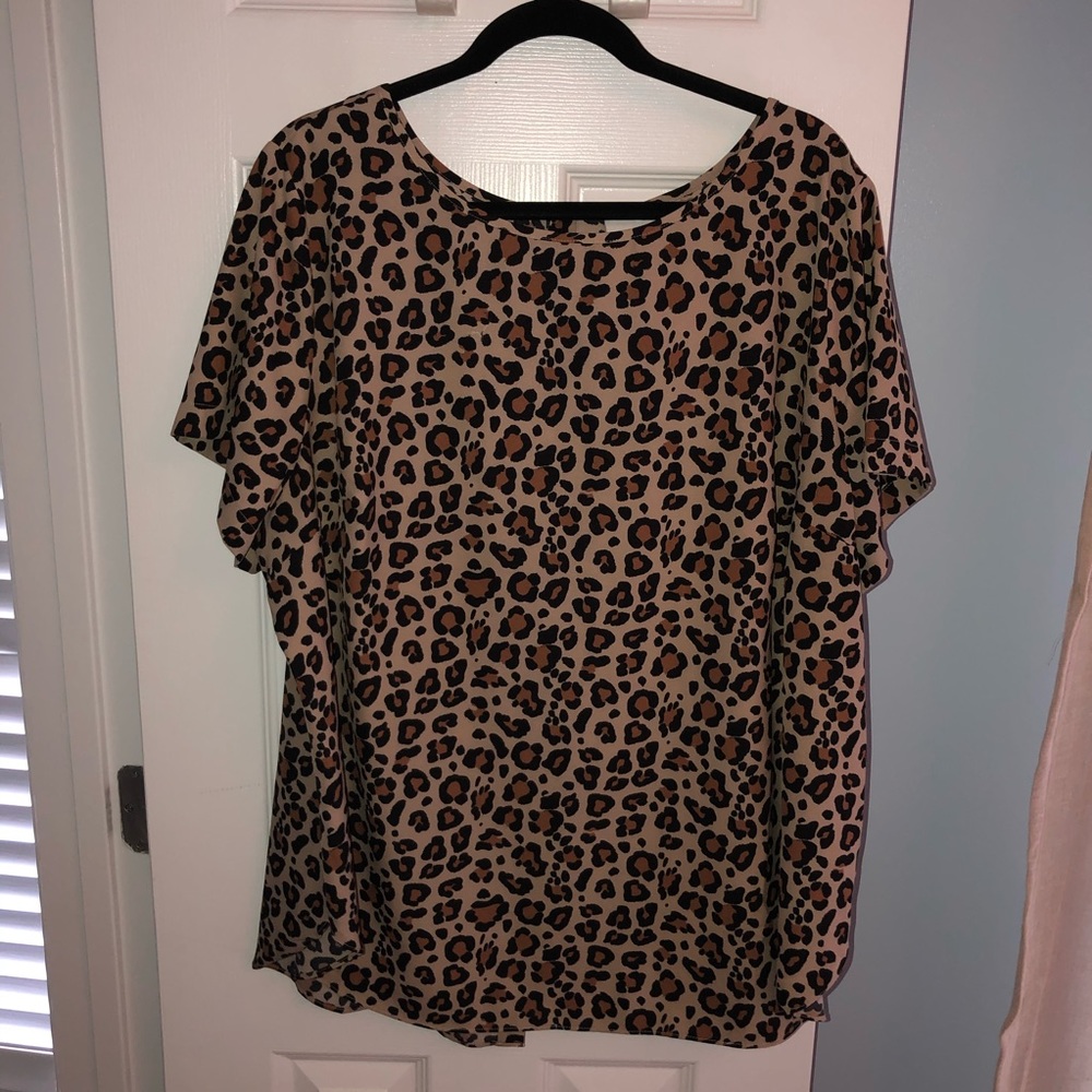 Ava & Viv Leopard Print Top